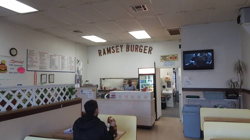 Ramsey Burger | restaurant | 1677 E 6th St, Beaumont, CA 92223, USA | 9518451855 OR +1 951-845-1855