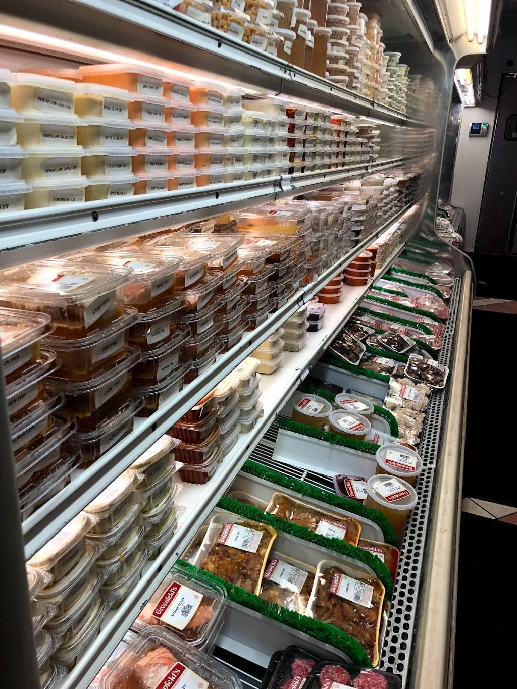 Greenfelds | meal takeaway | 128 Lee Ave, Brooklyn, NY 11211, USA | 7188523900 OR +1 718-852-3900