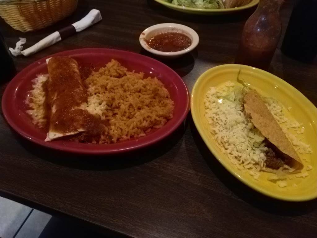 El Puerto | restaurant | 4955 S Emerson Ave, Indianapolis, IN 46203, USA | 3177861218 OR +1 317-786-1218