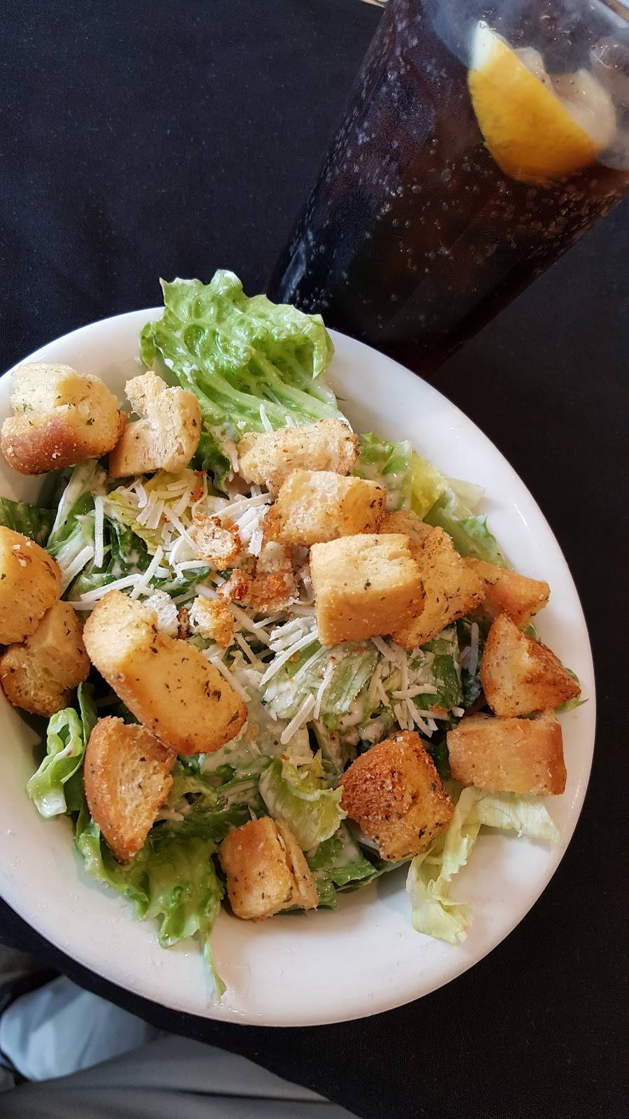 J Christophers Pizza-Pasta | restaurant | 2245 Northpark Dr, Kingwood, TX 77339, USA | 2813586601 OR +1 281-358-6601