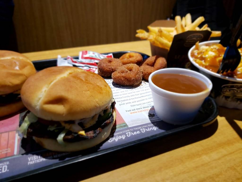Harveys | restaurant | 811 Erie St, Stratford, ON N4Z 1A1, Canada | 5192722917 OR +1 519-272-2917