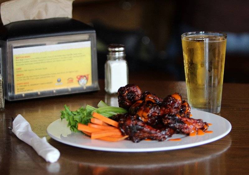 Spot Bar & Grill | restaurant | 98 S Pennsylvania St, Denver, CO 80209, USA | 3037331299 OR +1 303-733-1299