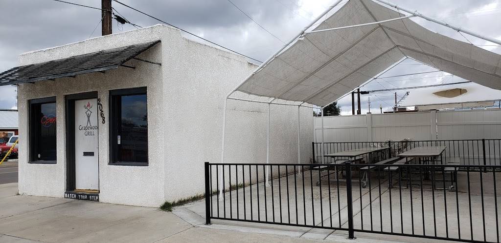 Grapewood Grill | restaurant | 2068 E Front St, Selma, CA 93662, USA | 5598980556 OR +1 559-898-0556