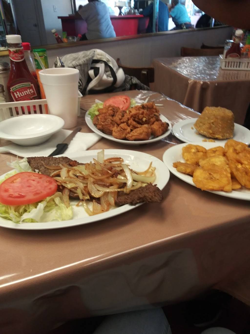 El Bohio | restaurant | 2746 N 5th St, Philadelphia, PA 19133, USA | 2154255991 OR +1 215-425-5991