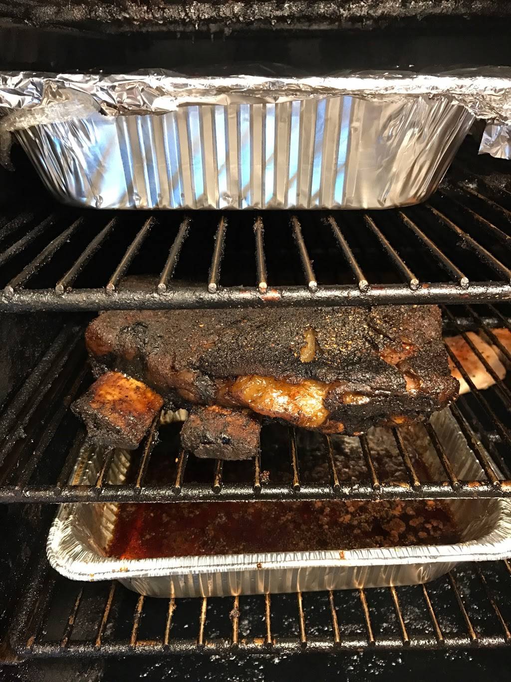 ResQ Grille & ResQ BBQ Catering | restaurant | 19623 Evergreen Mills Rd, Leesburg, VA 20175, USA | 7038013775 OR +1 703-801-3775