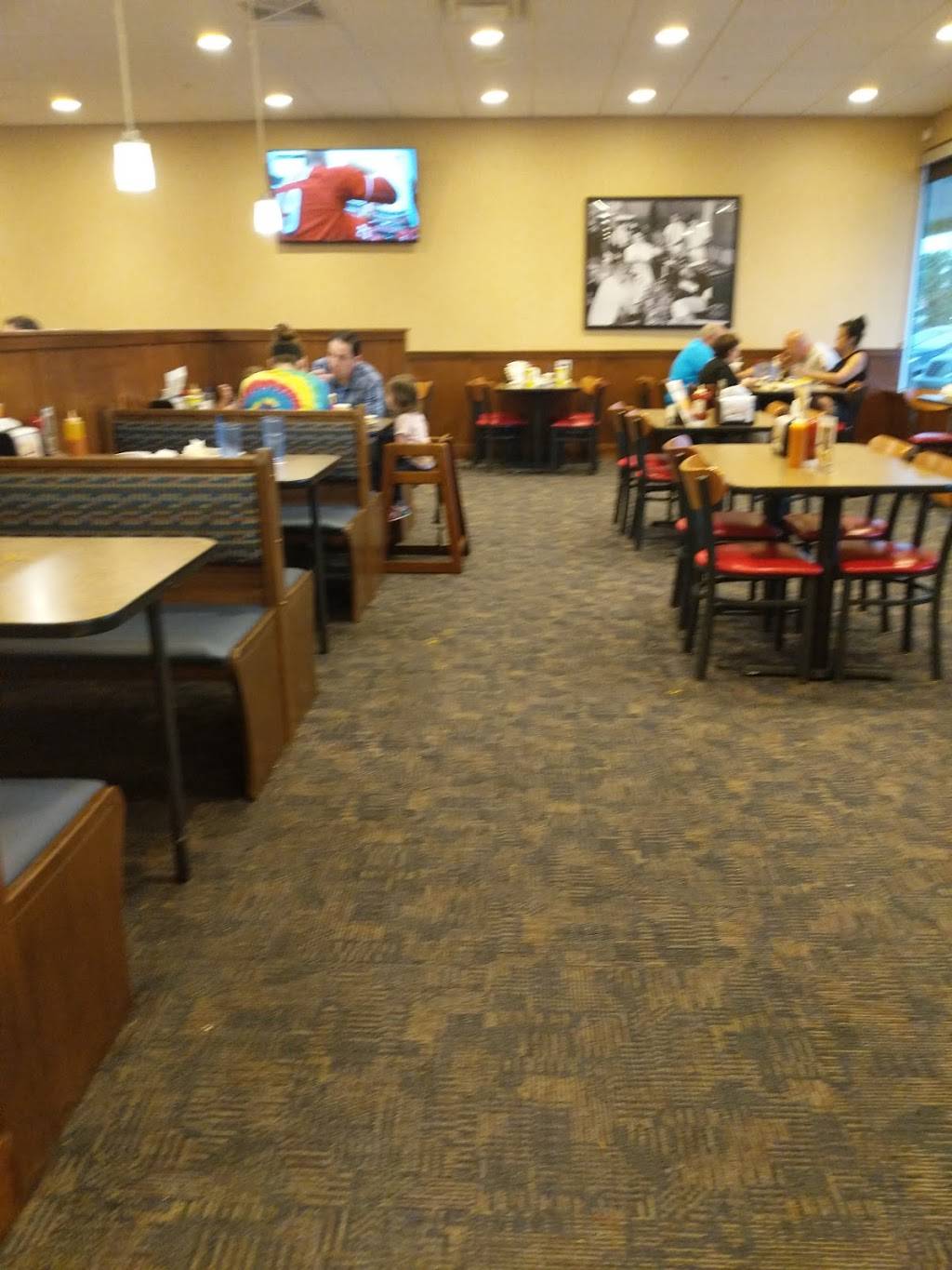 Skyline Chili | restaurant | 4588 Montgomery Rd, Cincinnati, OH 45212, USA | 5135318381 OR +1 513-531-8381