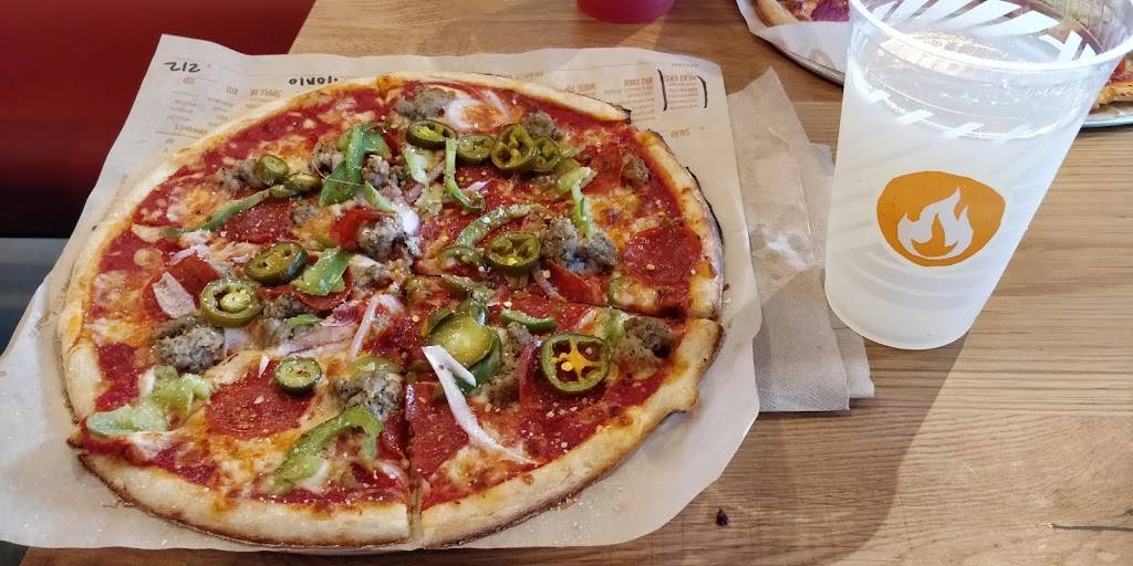 Blaze Pizza | meal takeaway | 2015 Birch Rd, Chula Vista, CA 91915, USA | 6196325205 OR +1 619-632-5205