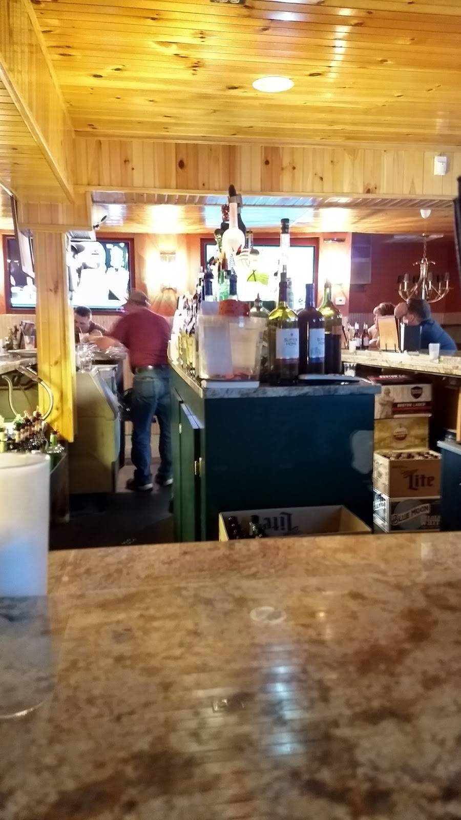 Tinrays Family Restaurant | restaurant | 9 Winter St, Brockton, MA 02302, USA | 5085848900 OR +1 508-584-8900