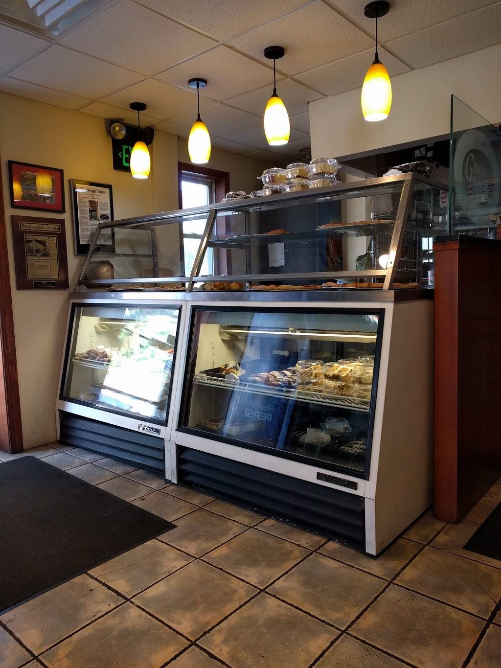 Ginos | restaurant | 706 Main St, Poughkeepsie, NY 12601, USA | 8454542525 OR +1 845-454-2525