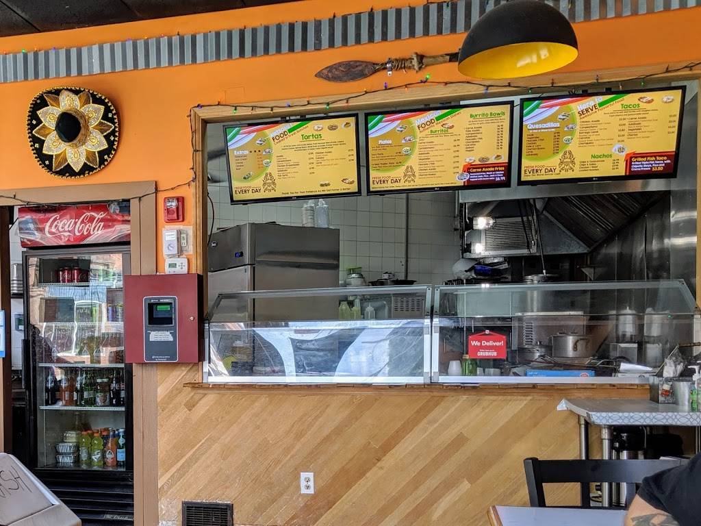 El Vaquero Mexican Taqueria | restaurant | 478 High St, Medford, MA 02155, USA | 7813913030 OR +1 781-391-3030