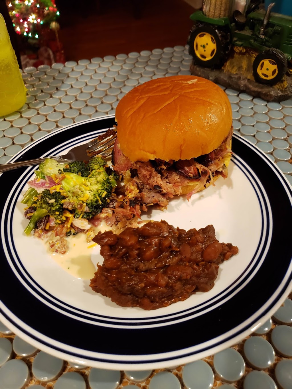 Bears Smokehouse Barbecue | restaurant | 135 Coxe Ave, Asheville, NC 28801, USA | 8285057088 OR +1 828-505-7088