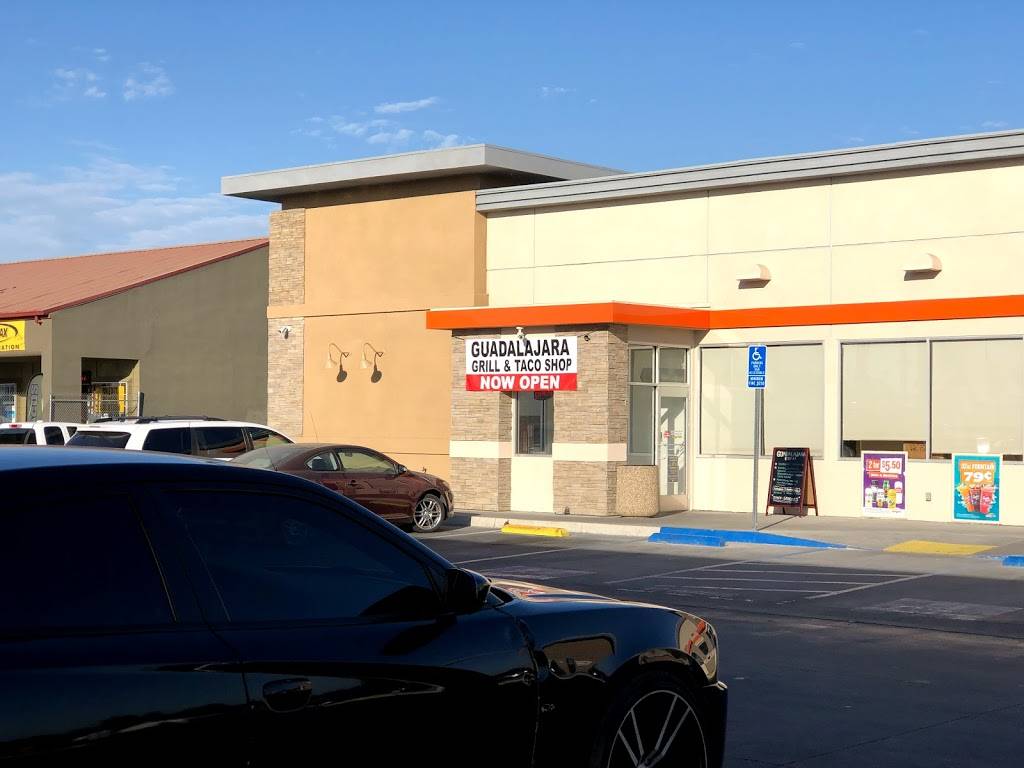 Guadalajara grill taco shop | restaurant | 600 S Lovers Ln, Visalia, CA 93292, USA | 5593727920 OR +1 559-372-7920