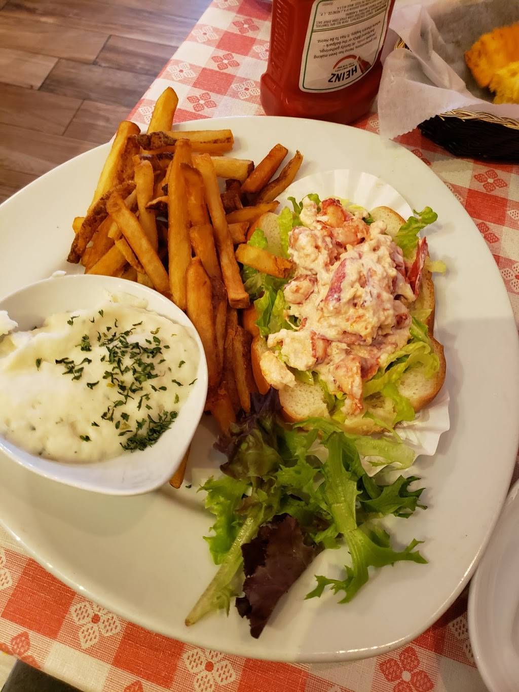 Lobster Pot Restaurant | restaurant | 5157 Ocean Blvd, Sarasota, FL 34242, USA | 9413492323 OR +1 941-349-2323