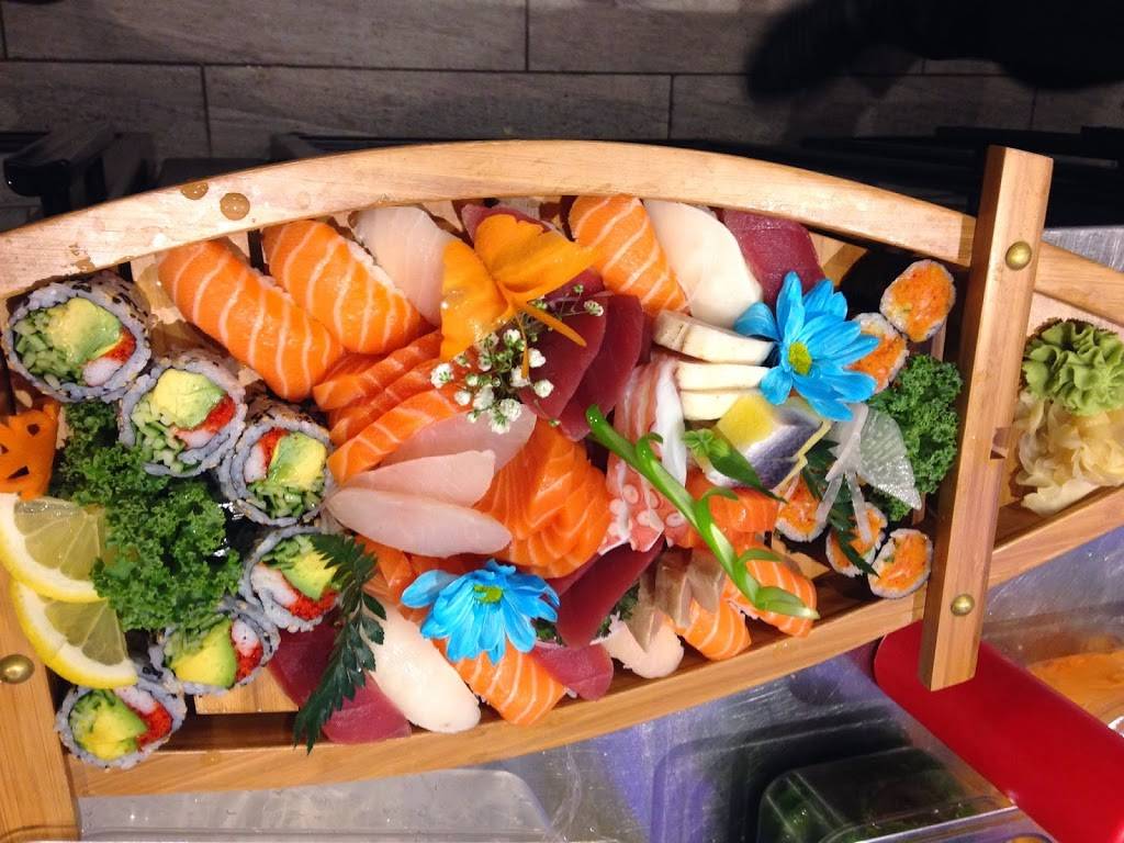 Hina Sushi | restaurant | 769 The Queensway, Etobicoke, ON M8Z 1N1, Canada | 6473506555 OR +1 647-350-6555