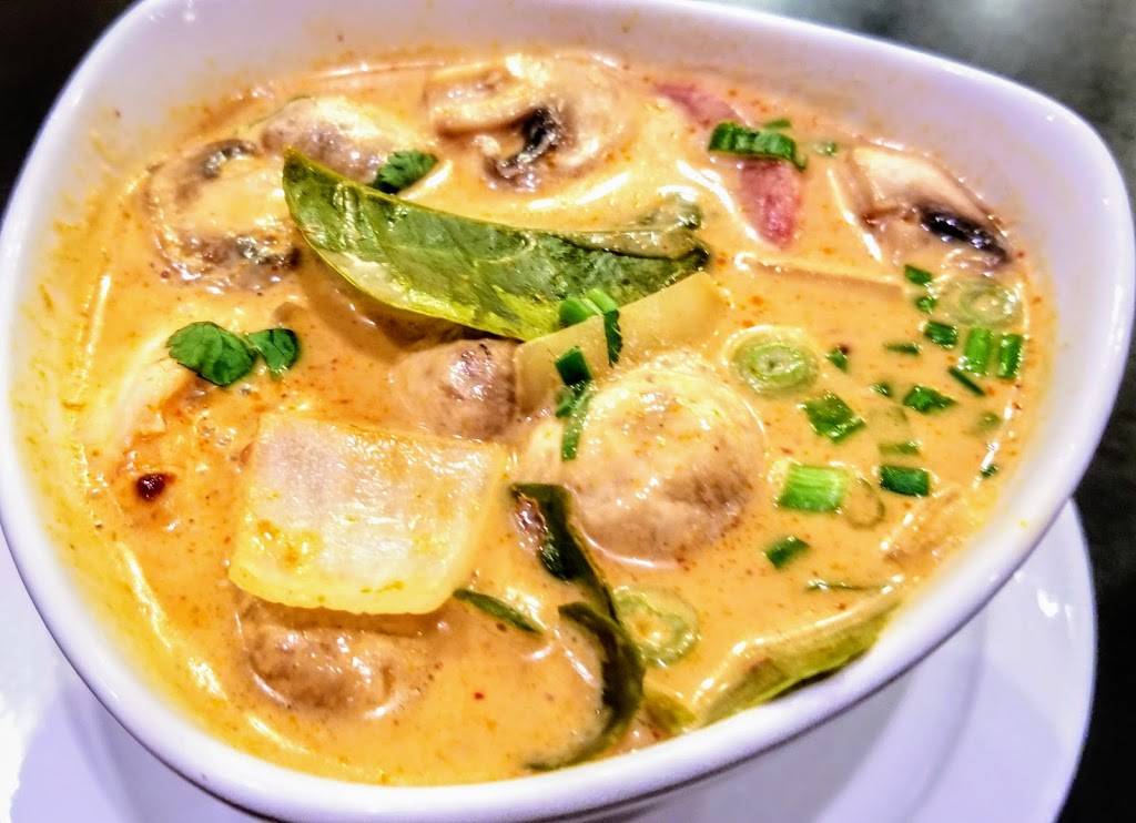 AM Thai Fusion Cuisine | restaurant | 2941 W Ball Rd, Anaheim, CA 92804, USA | 7148168759 OR +1 714-816-8759