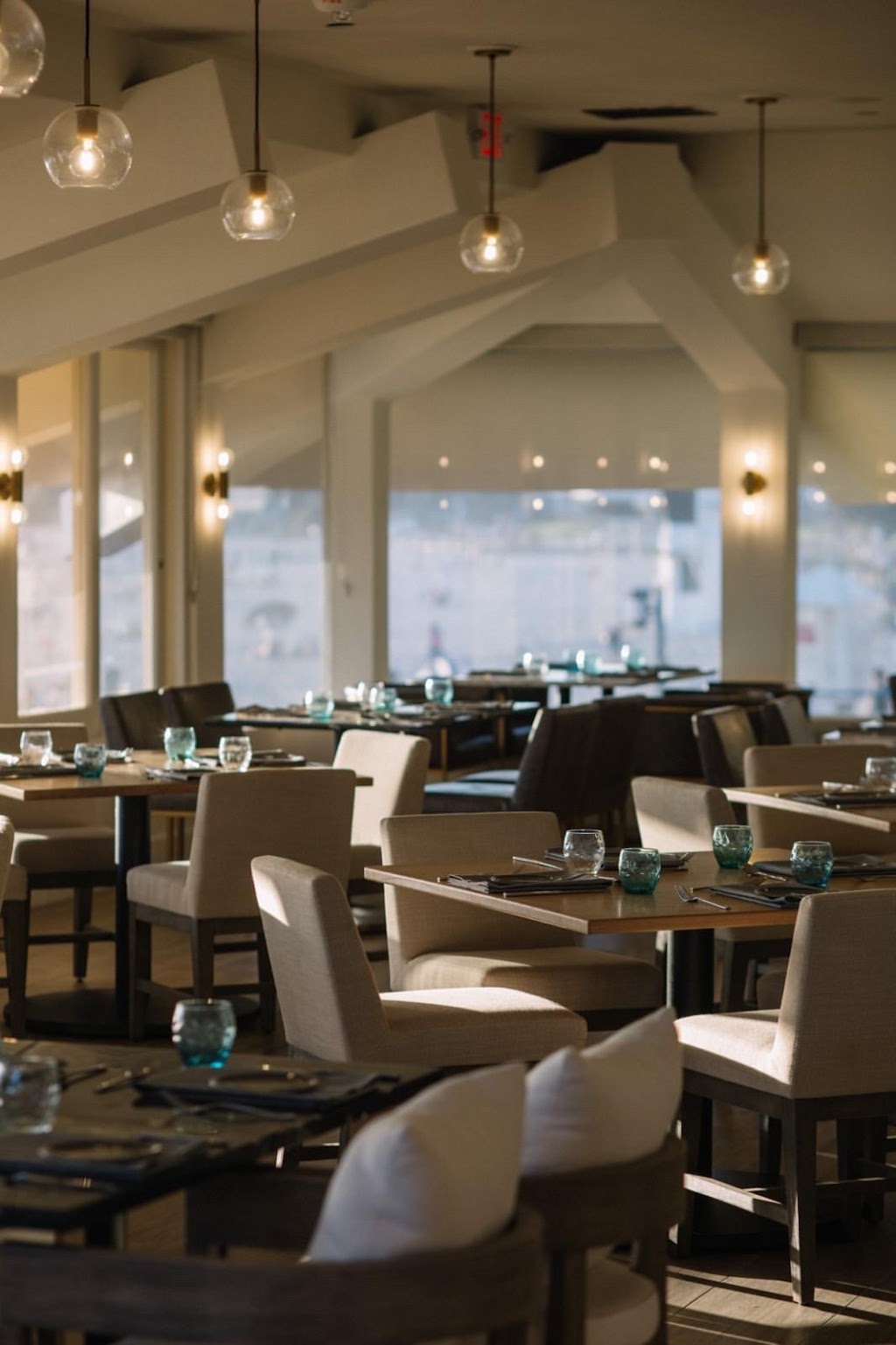 Hotel Laguna | restaurant | 425 S Coast Hwy, Laguna Beach, CA 92651, USA | 9494941151 OR +1 949-494-1151