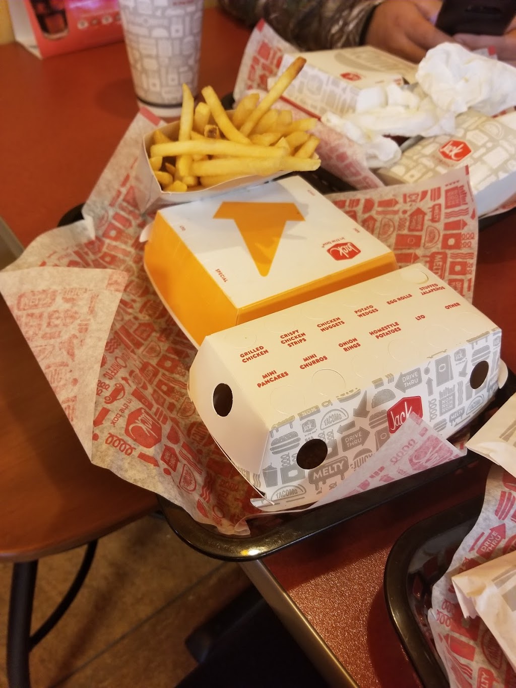 Jack in the Box | restaurant | 4435 S White Mountain Rd, Show Low, AZ 85901, USA | 9285370696 OR +1 928-537-0696