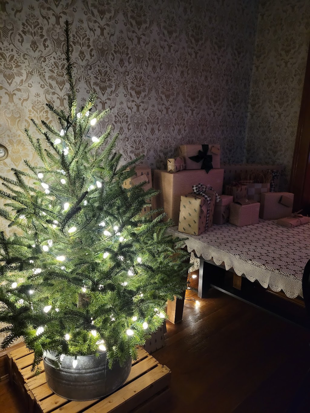 Miller Tree Farm | restaurant | 301 Tri Mountain Rd, Durham, CT 06422, USA | 8603499511 OR +1 860-349-9511