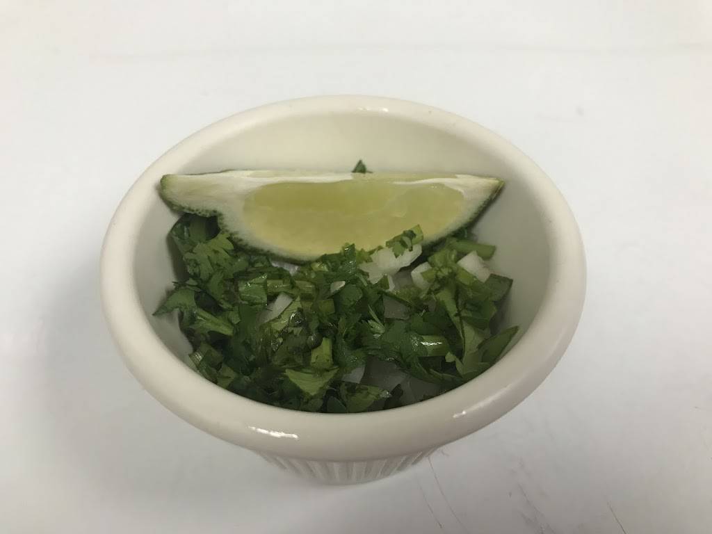 los tres hermanos resturante | restaurant | 3738 E Lombard St, Baltimore, MD 21224, USA | 4107323228 OR +1 410-732-3228