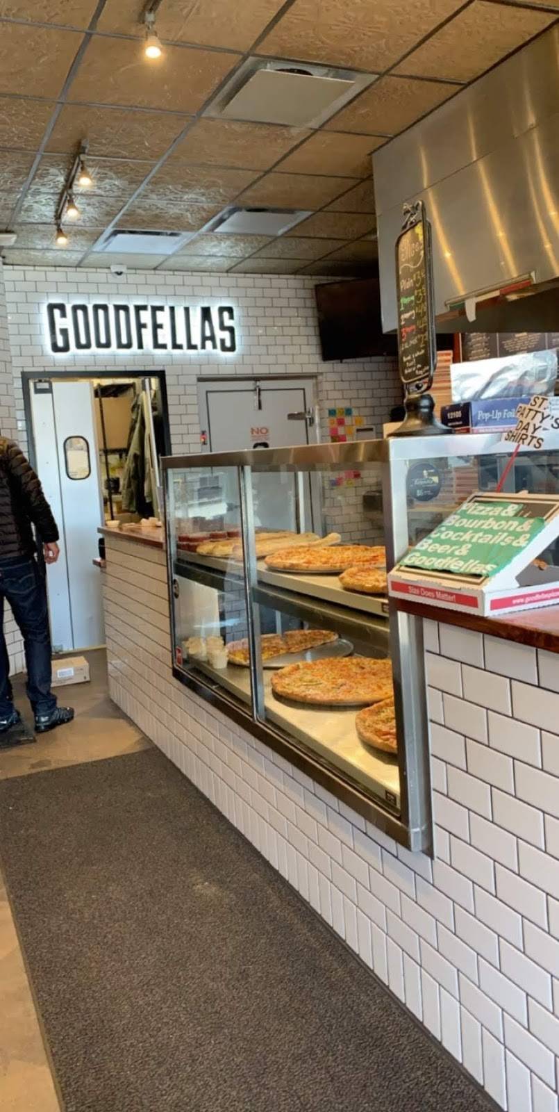 Goodfellas Broad Ripple | restaurant | 914 Broad Ripple Ave, Indianapolis, IN 46220, USA | 3177440491 OR +1 317-744-0491