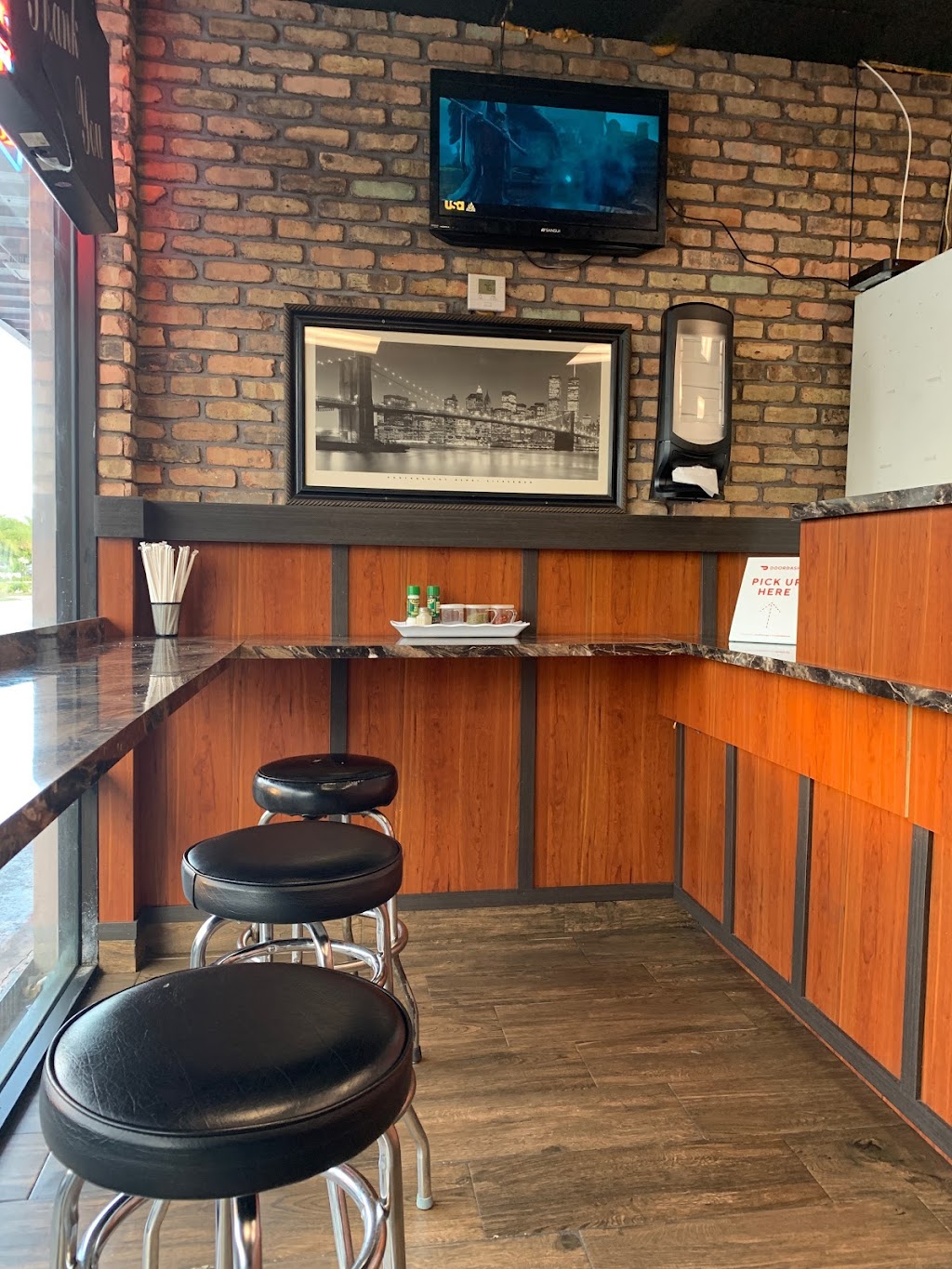 Downtown Grill and Pizza Kitchen | meal delivery | 906 E Cypress Creek Rd, Fort Lauderdale, FL 33334, USA | 9542299585 OR +1 954-229-9585