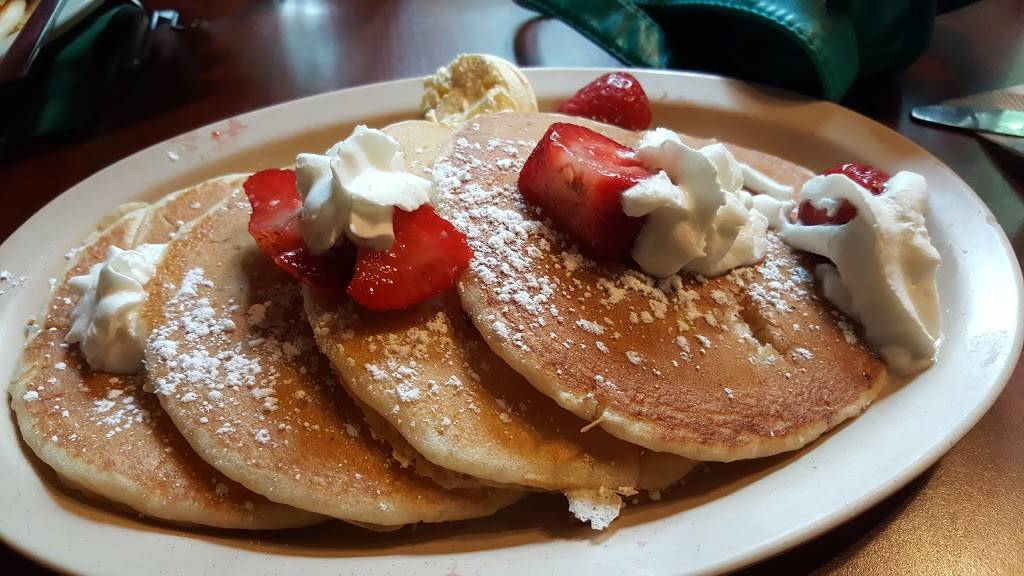 Flapjacks Pancake Cabin | restaurant | 146 Parkway, Gatlinburg, TN 37738, USA | 8654366473 OR +1 865-436-6473