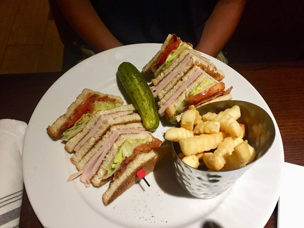 Champions | restaurant | 600 Marriott Dr, Nashville, TN 37214, USA | 6158722995 OR +1 615-872-2995