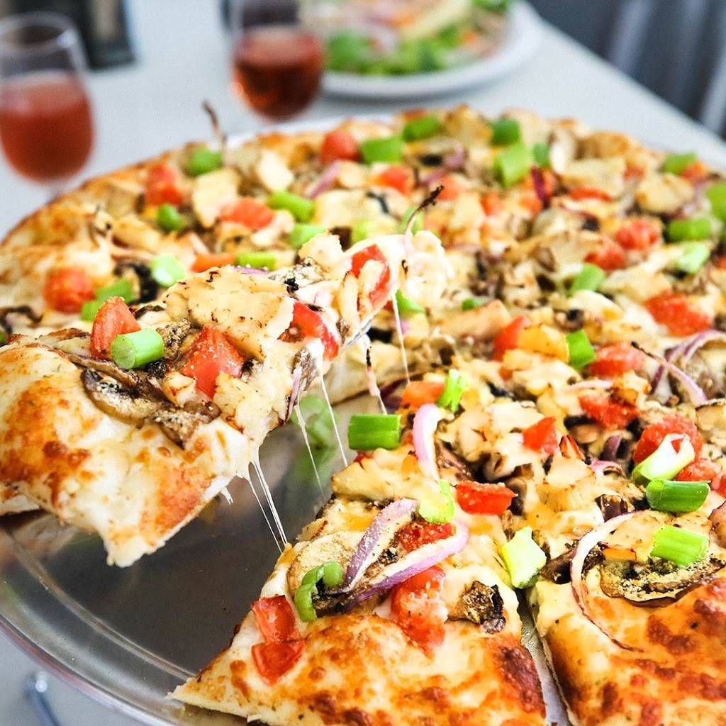 AlGabinos Pizza | restaurant | 10429 suite B, Venice Blvd, Los Angeles, CA 90034, USA | 4243858842 OR +1 424-385-8842