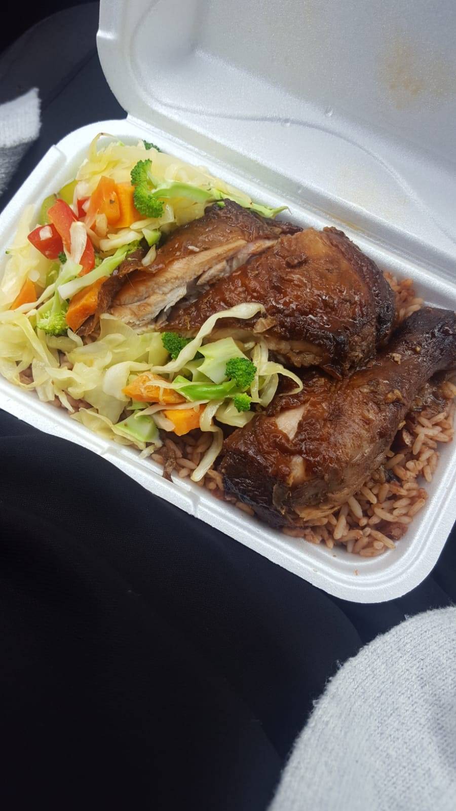 Auntie Bell’s Jamaican Cuisine | restaurant | 2257 Islington Ave, Etobicoke, ON M9W 3W6, Canada | 4167402596 OR +1 416-740-2596