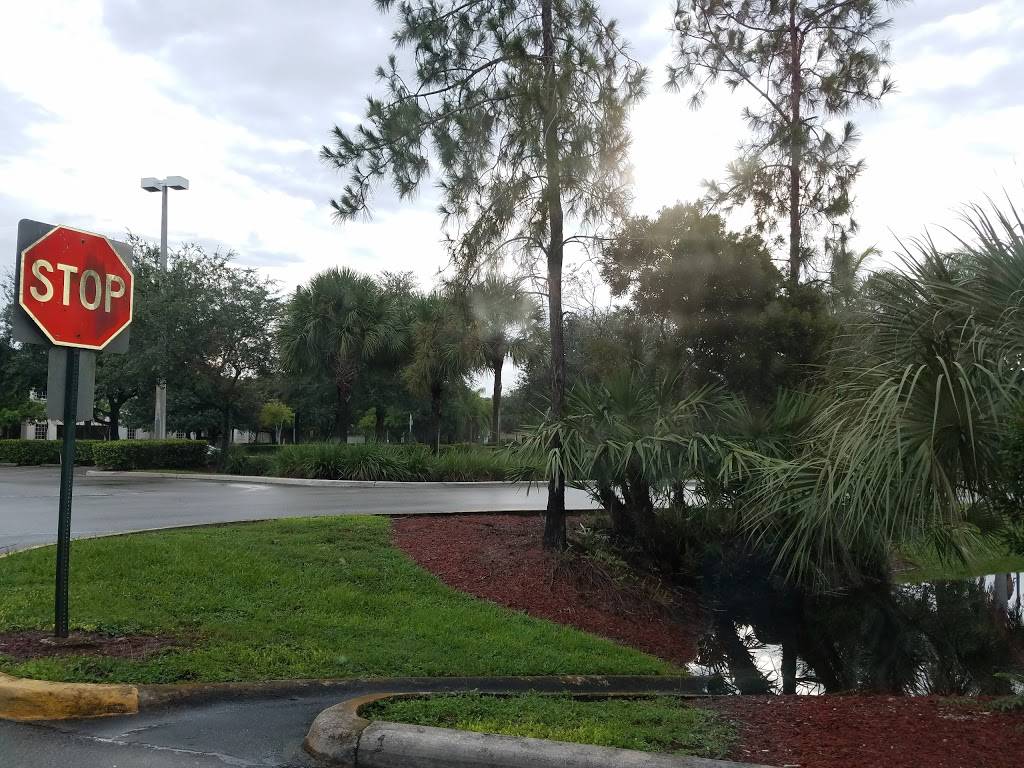 Little Caesars Pizza | meal takeaway | 6029 Stirling Rd, Davie, FL 33314, USA | 9546252129 OR +1 954-625-2129