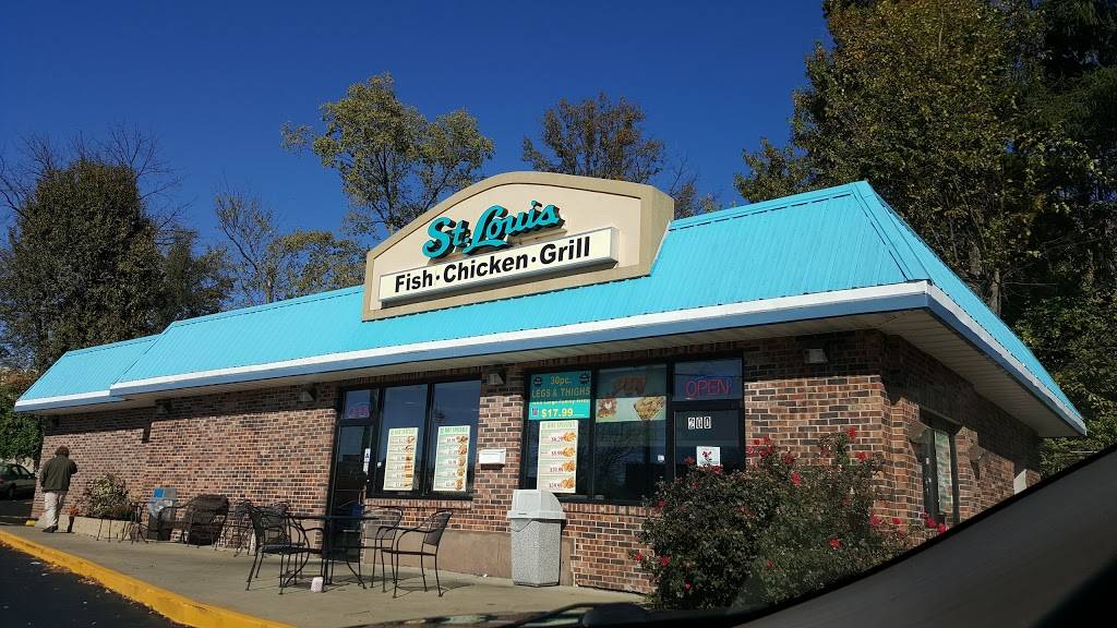 St. Louis Fish & Chicken Grill | restaurant | 200 N Florissant Rd, Ferguson, MO 63135, USA | 3145243474 OR +1 314-524-3474