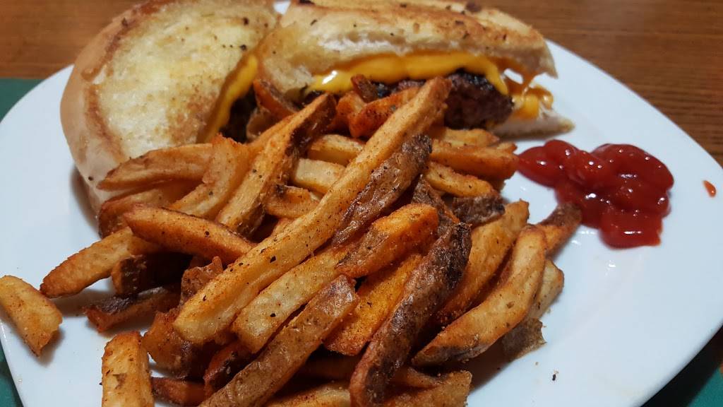 Patricks Pub and Grille | restaurant | 1207 Spring Run Road Extension, Coraopolis, PA 15108, USA | 7244579770 OR +1 724-457-9770