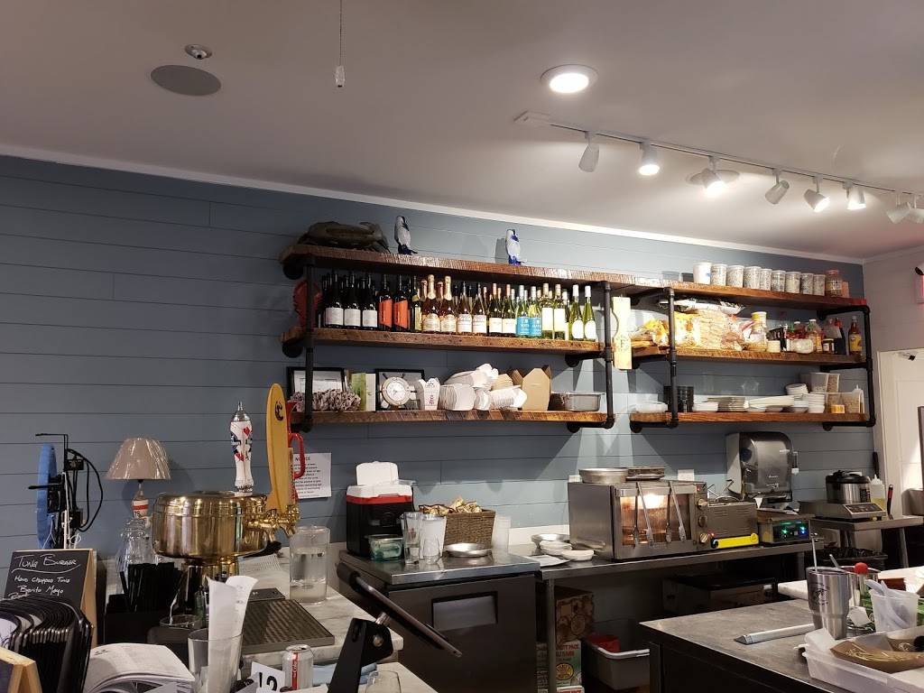 Pier 22 | restaurant | 2213 Middle St building c suite 2, Sullivans Island, SC 29482, USA | 8436373060 OR +1 843-637-3060