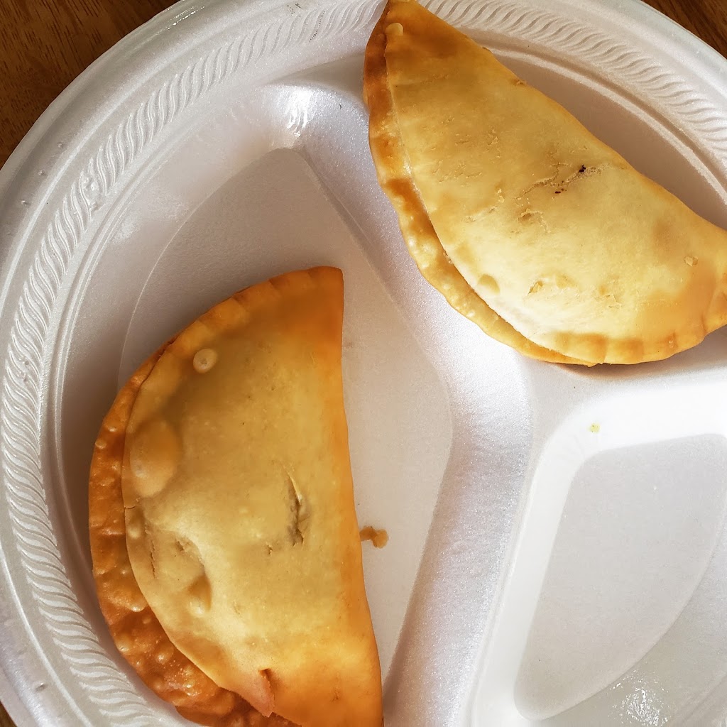 Caribbean Crossroads | restaurant | 3708 Carrington Pl, Tallahassee, FL 32303, USA | 8503455744 OR +1 850-345-5744