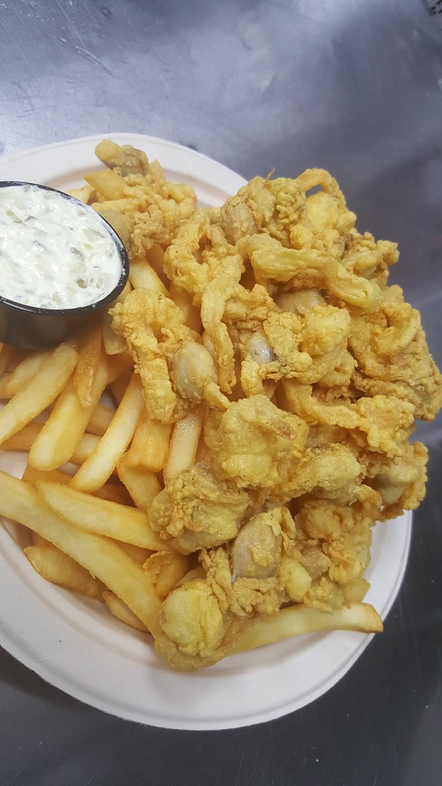 Frescos Roast Beef & Seafood | restaurant | 775 Eastern Ave, Malden, MA 02148, USA | 7816053531 OR +1 781-605-3531