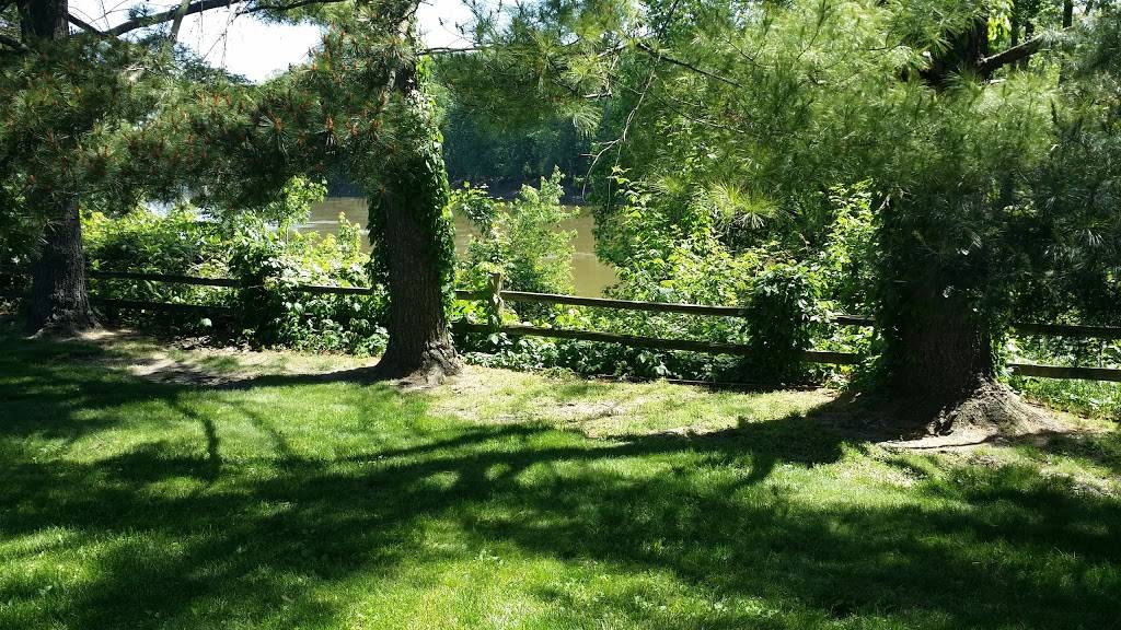 Dairy Queen Grill & Chill | restaurant | 110 Elm St, Clinton, IN 47842, USA | 7658322537 OR +1 765-832-2537