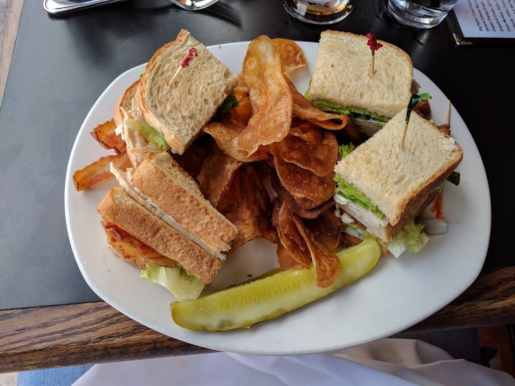 White Rose Bar & Grill | restaurant | 48 N Beaver St, York, PA 17401, USA | 7178485369 OR +1 717-848-5369