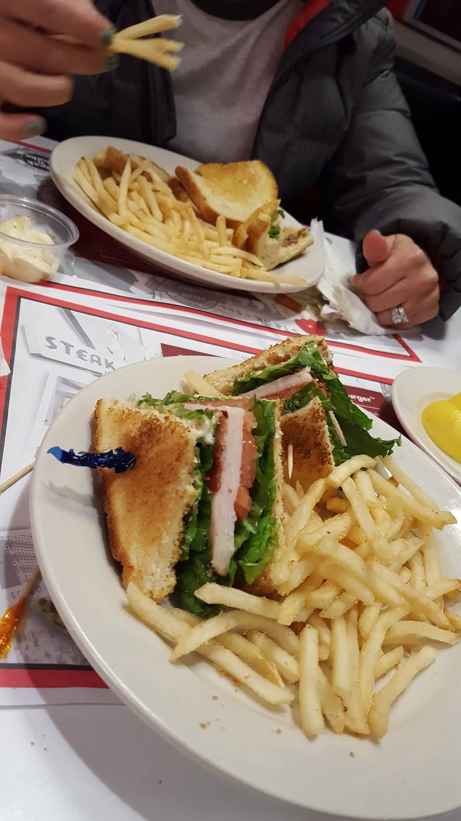 Steak n Shake | restaurant | 3226 Telegraph Rd, St. Louis, MO 63125, USA | 3148924865 OR +1 314-892-4865