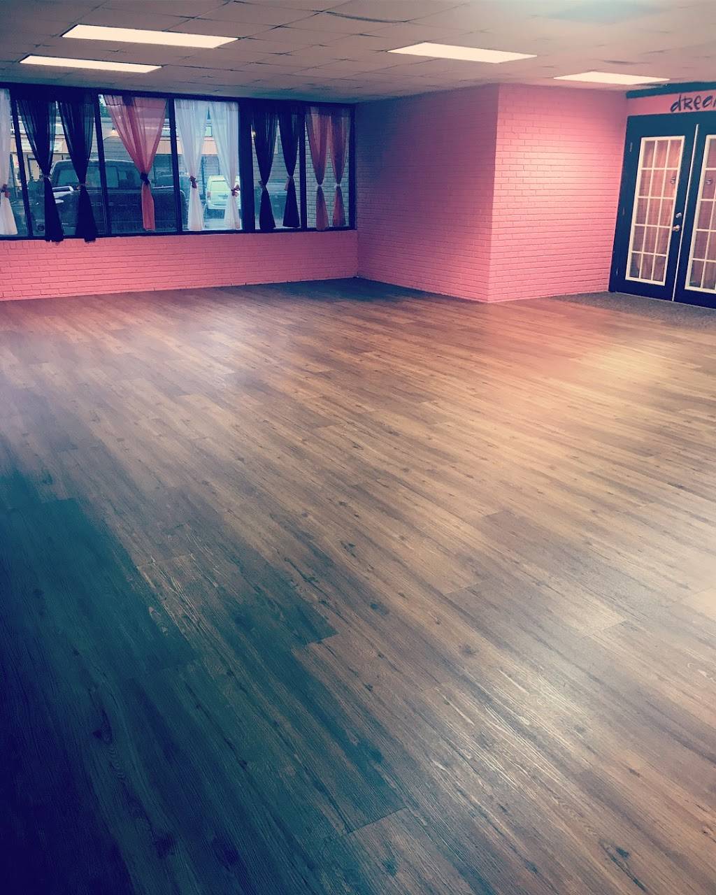 Spice Lounge | restaurant | 4116 N Tryon St, Charlotte, NC 28206, USA | 9804756090 OR +1 980-475-6090