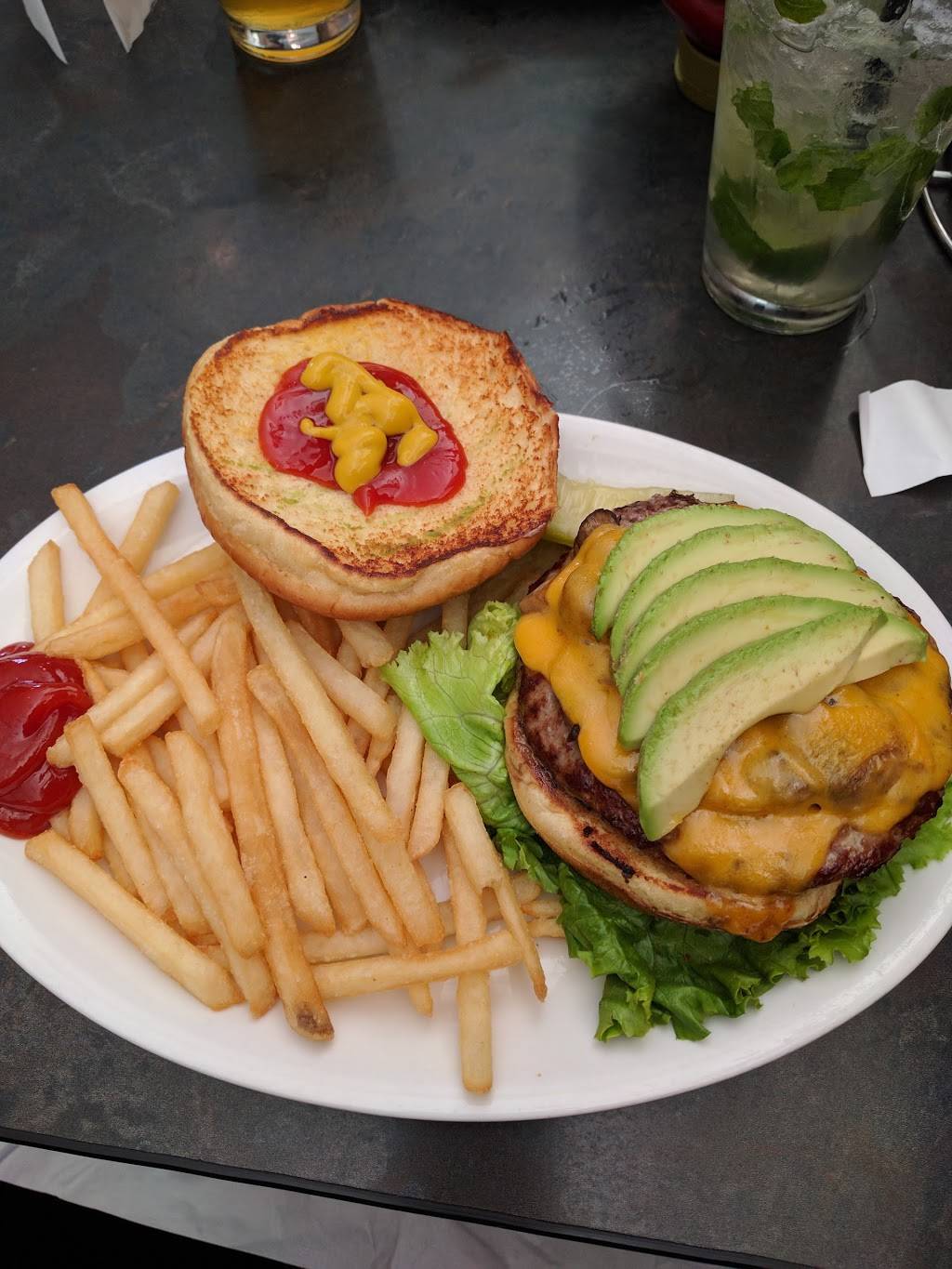 Draft House Bar & Restaurant | restaurant | 1010 Enterprise Dr, Verona, WI 53593, USA | 6088483158 OR +1 608-848-3158