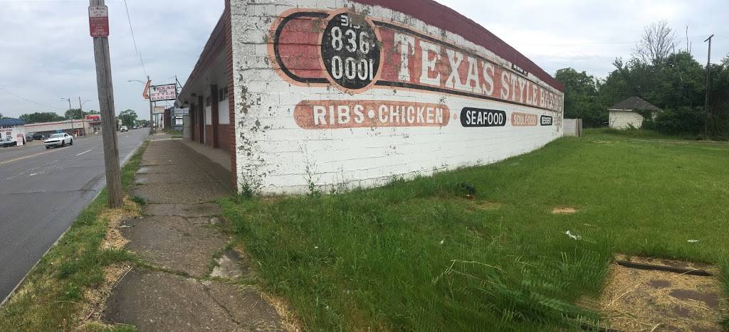 Lees Texas Style Bar-B-Q | restaurant | 14001 Fenkell Ave, Detroit, MI 48227, USA | 3134524940 OR +1 313-452-4940