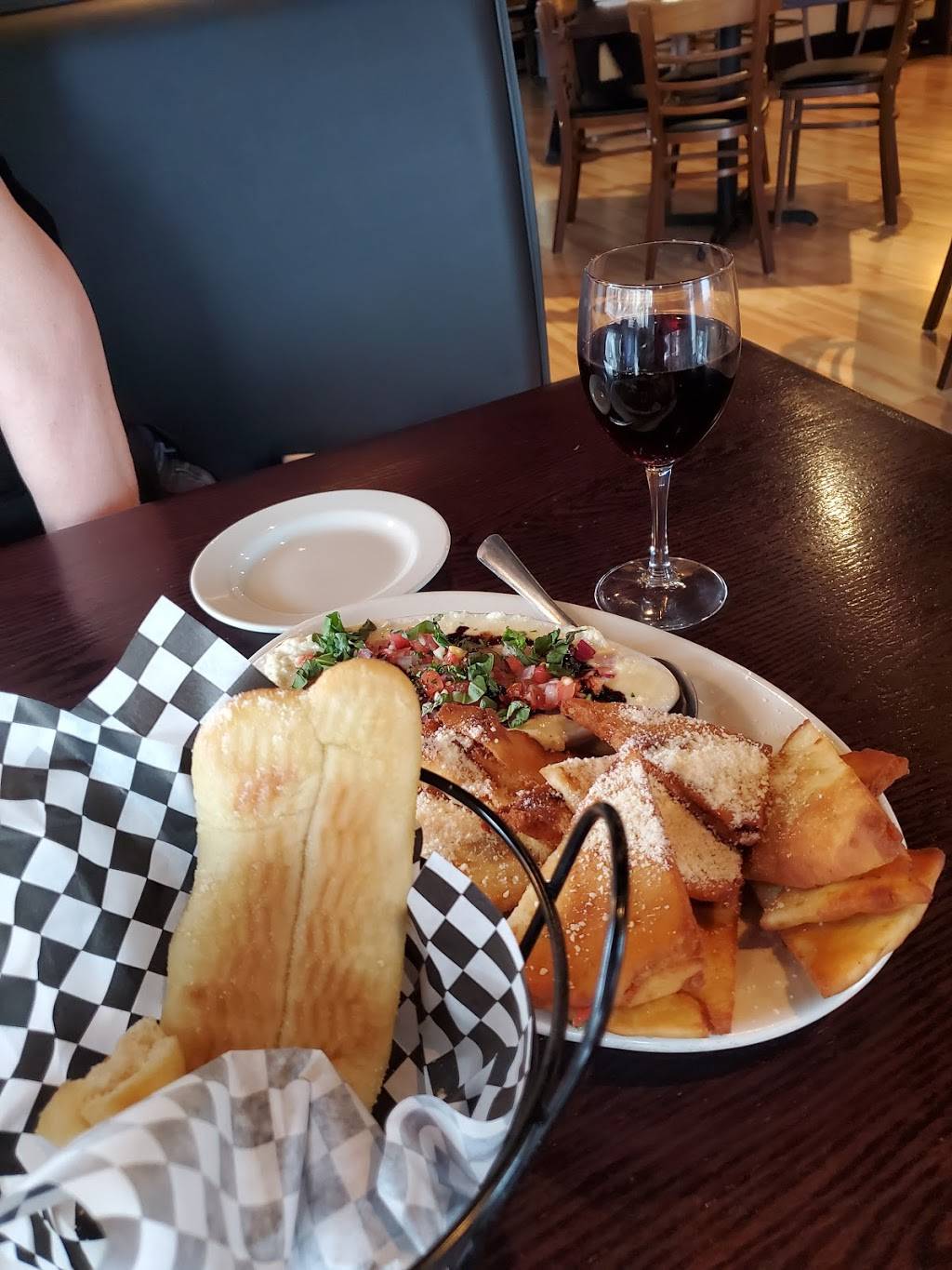 Joes Restaurant | restaurant | 602 W Buffalo St, Ithaca, NY 14850, USA | 6072563463 OR +1 607-256-3463