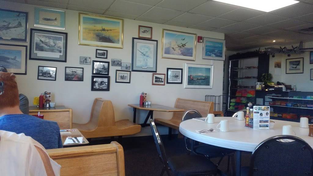 Barnstormer Restaurant | restaurant | 600 Airport Road # A, Greeley, CO 80631, USA | 9703363020 OR +1 970-336-3020