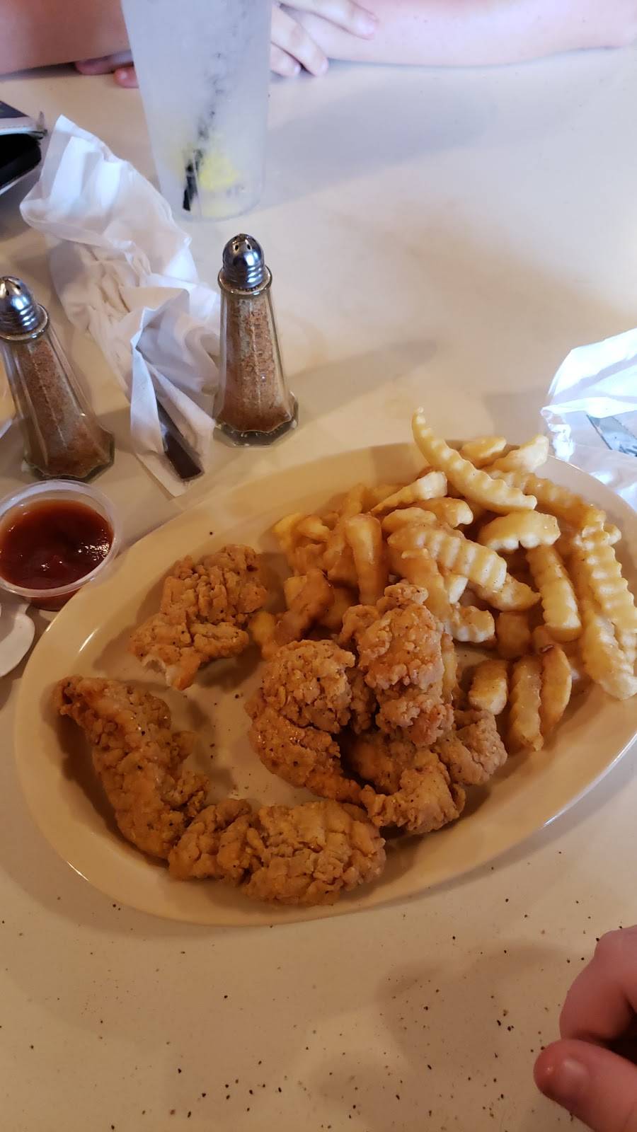 Pauls Cafe | restaurant | 100 E Pine St, Ponchatoula, LA 70454, USA | 9853869581 OR +1 985-386-9581