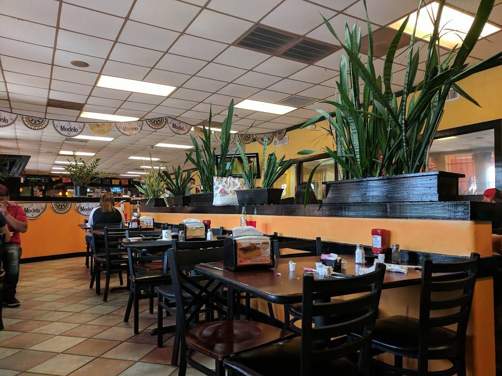 Tostada Regia I-10 East | restaurant | 10801 East Fwy, Houston, TX 77029, USA | 8322035201 OR +1 832-203-5201