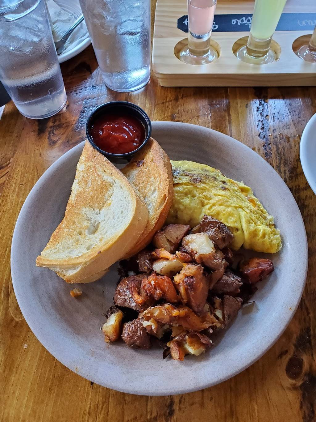 Rivershed | restaurant | 35-37 Commercial St, Braintree, MA 02184, USA | 7812775089 OR +1 781-277-5089