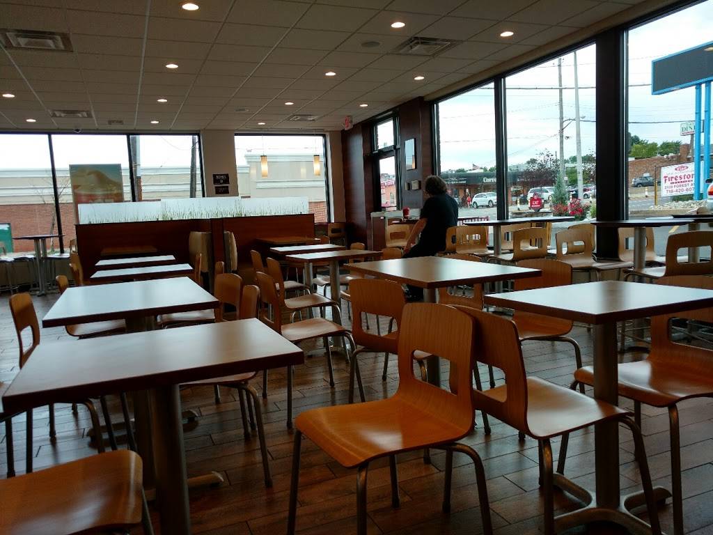 Wendys | restaurant | 1761 Forest Ave, Staten Island, NY 10303, USA | 7189812102 OR +1 718-981-2102