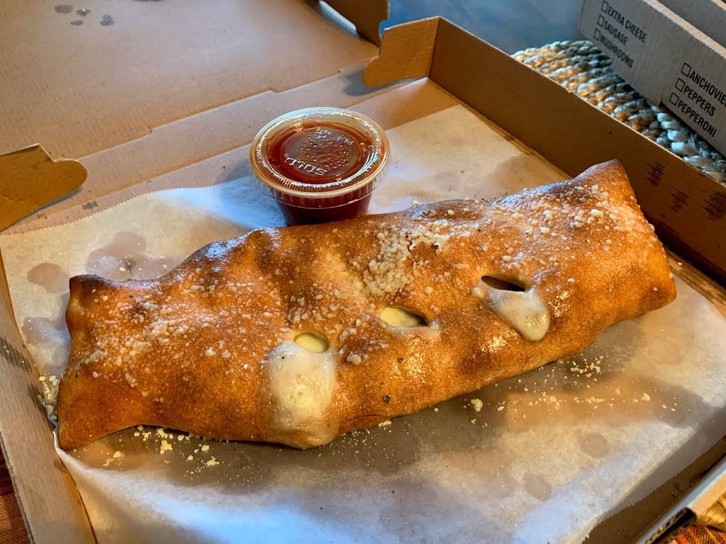 Greenway Pizza | restaurant | 520 N Green St, Morganton, NC 28655, USA | 8284757499 OR +1 828-475-7499