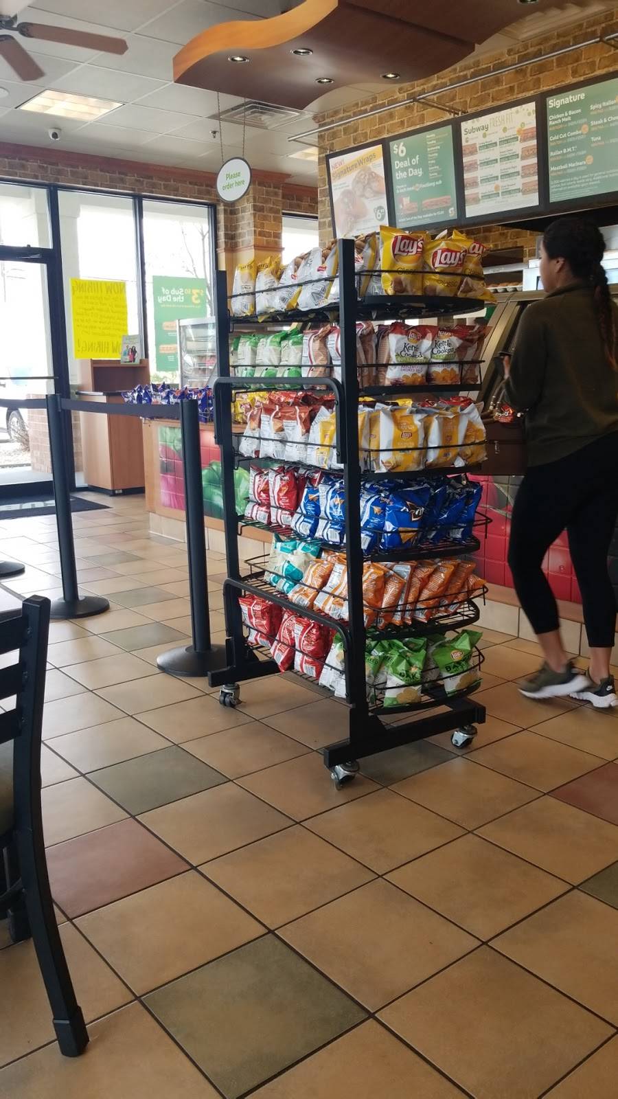 Subway | restaurant | 865 Port Republic Rd, Harrisonburg, VA 22801, USA | 5405743774 OR +1 540-574-3774