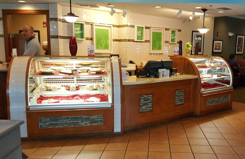 Perkins Restaurant & Bakery | restaurant | 3585 Gateway Ln, Naples, FL 34109, USA | 2395960700 OR +1 239-596-0700